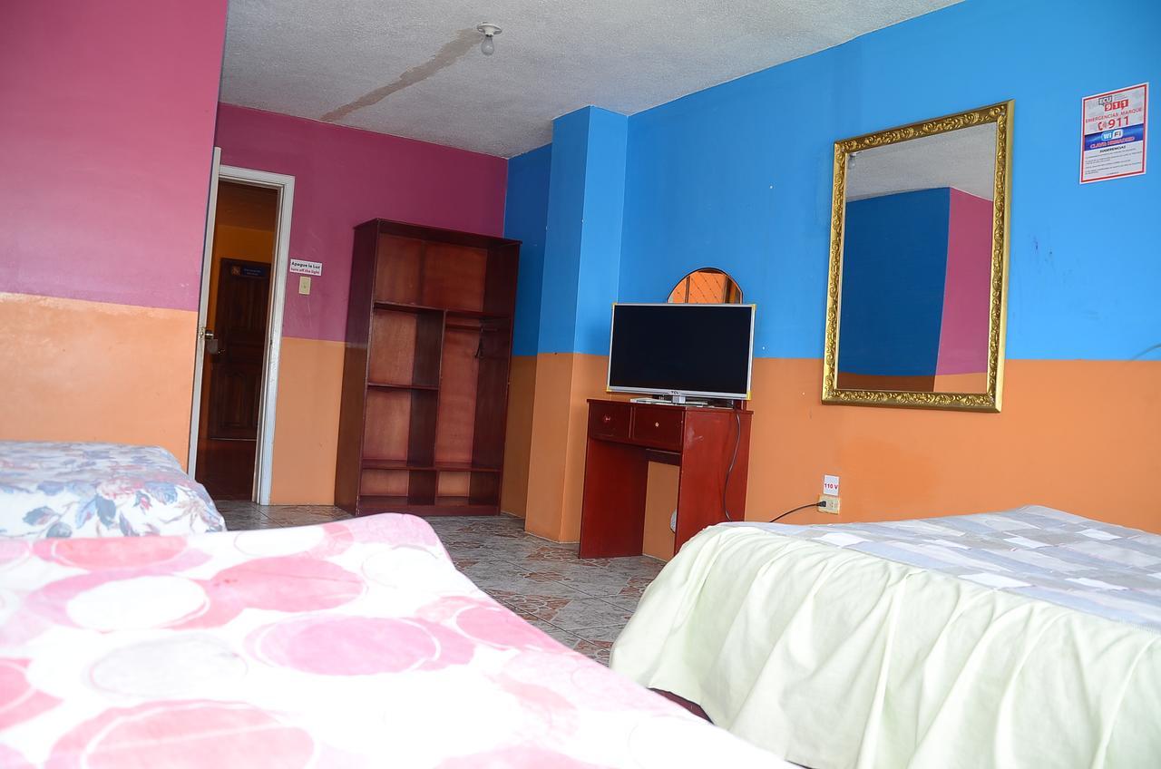Hotel Real Madrid Риобамба Экстерьер фото