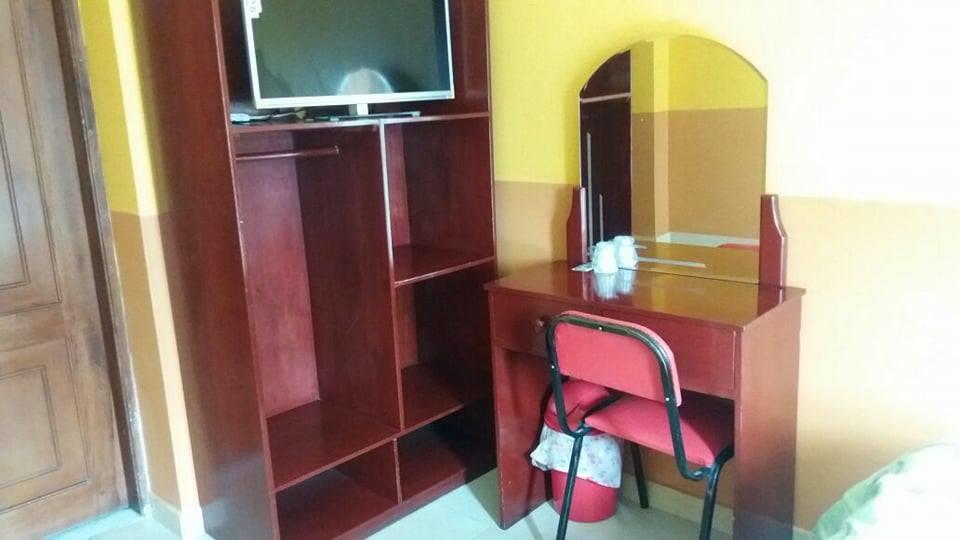 Hotel Real Madrid Риобамба Экстерьер фото