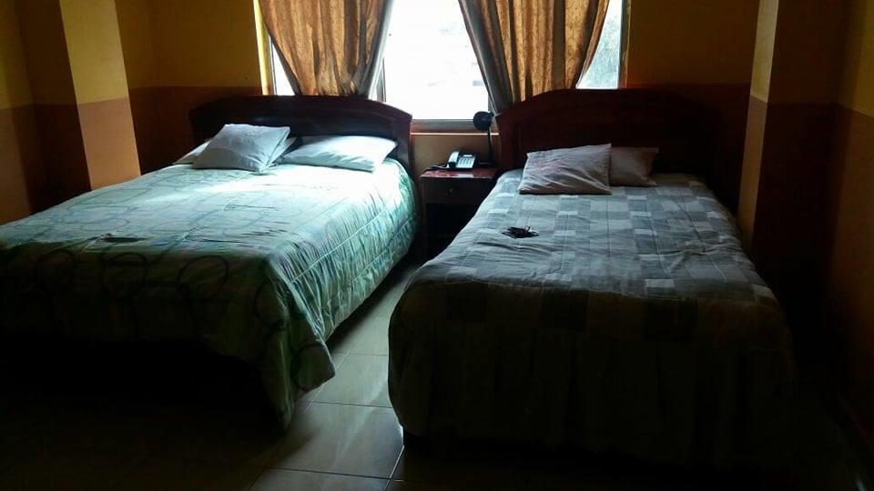 Hotel Real Madrid Риобамба Экстерьер фото